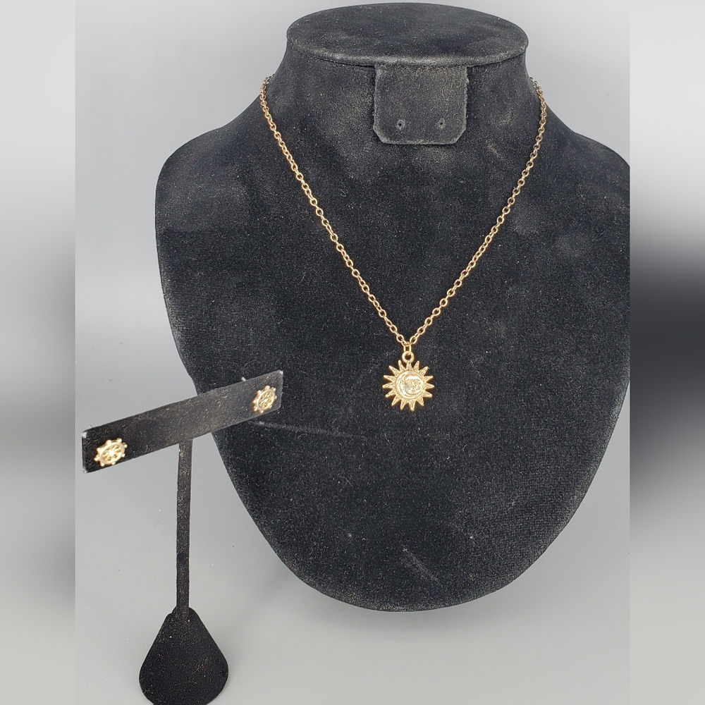 Sun and Helm, Ships Wheel, Goldtone Necklace and Earrings Set